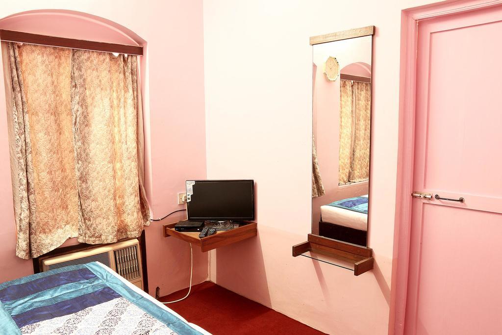 Oyo 2967 Bella Vista Otel Kalküta Dış mekan fotoğraf